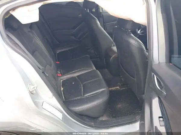 3MZBN1L33JM209153 2018 MAZDA 3 - Image 8