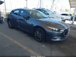 3MZBN1L33JM210500 2018 MAZDA 3