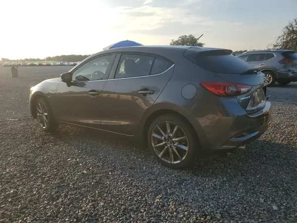 3MZBN1L33JM235106 2018 MAZDA 3 - Image 2