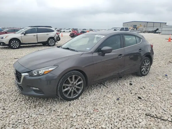 3MZBN1L33JM238863 2018 MAZDA 3 - Image 1