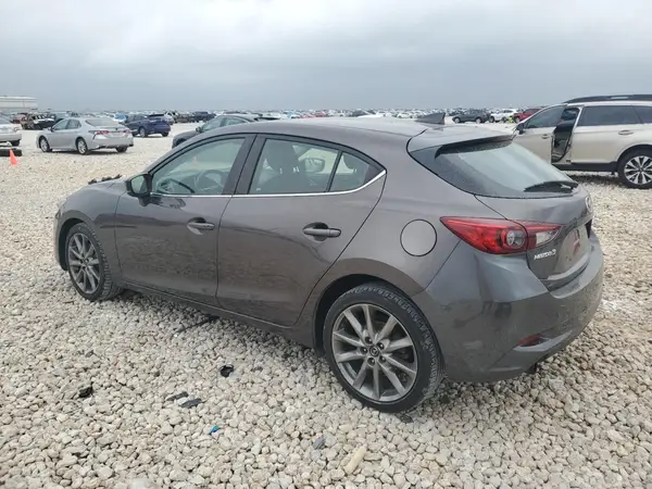 3MZBN1L33JM238863 2018 MAZDA 3 - Image 2