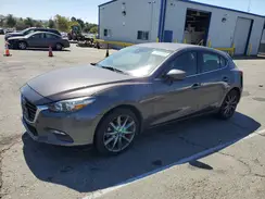 3MZBN1L33JM256540 2018 MAZDA 3