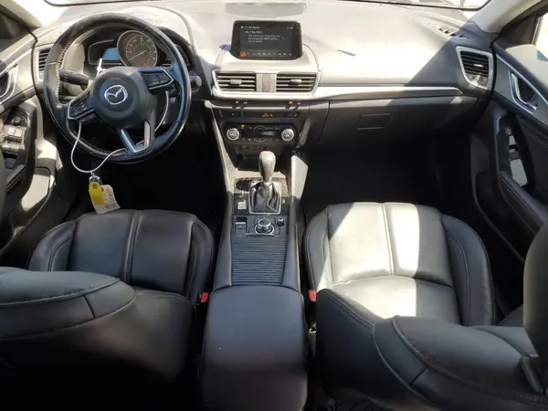 3MZBN1L33JM256540 2018 MAZDA 3 - Image 8