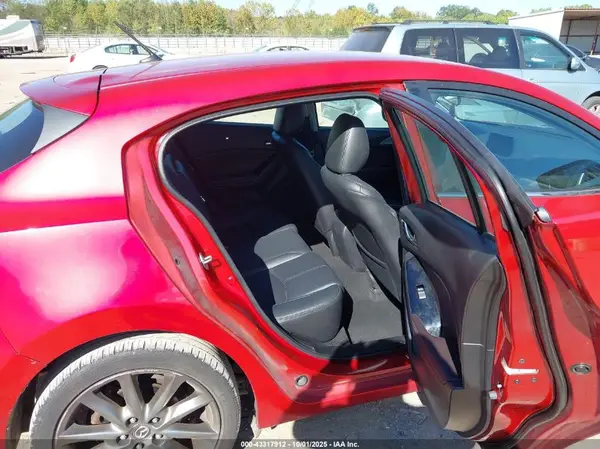 3MZBN1L33JM257266 2018 MAZDA 3 - Image 8