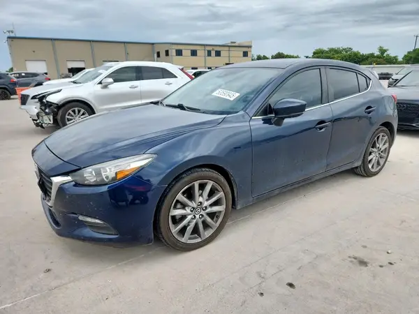 3MZBN1L33JM257798 2018 MAZDA 3 - Image 1