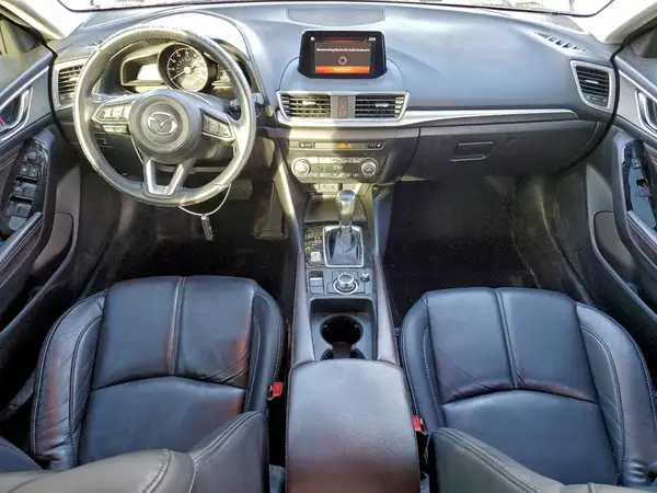 3MZBN1L33JM261351 2018 MAZDA 3 - Image 8