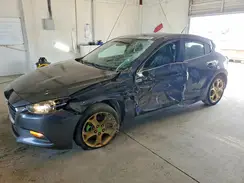 3MZBN1L33JM262158 2018 MAZDA 3