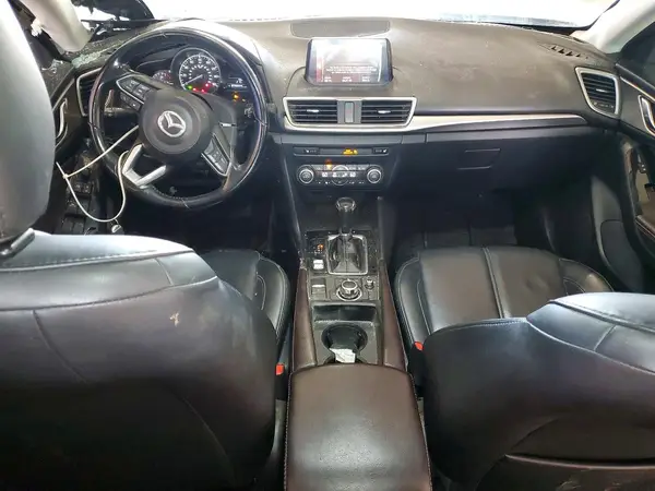3MZBN1L33JM262158 2018 MAZDA 3 - Image 8