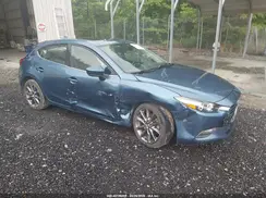 3MZBN1L33JM274102 2018 MAZDA 3