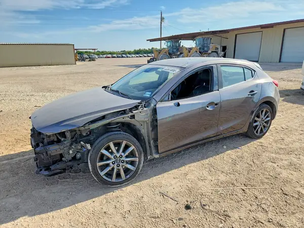 3MZBN1L33JM274391 2018 MAZDA 3 - Image 1