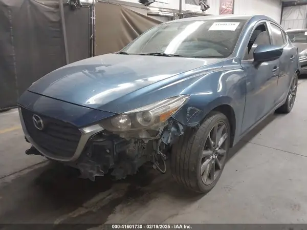 3MZBN1L33JM274729 2018 MAZDA 3 - Image 2
