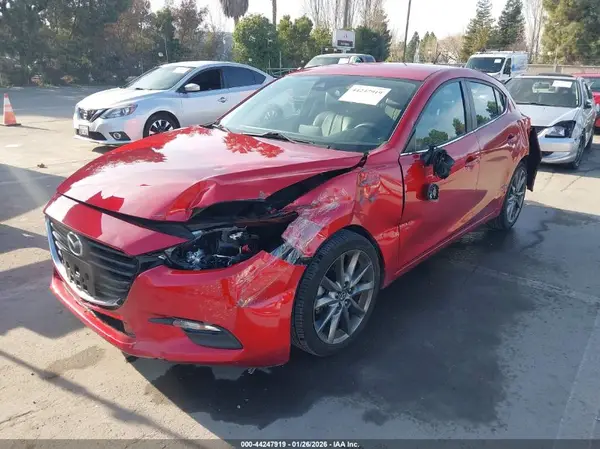 3MZBN1L33JM275931 2018 MAZDA 3 - Image 2