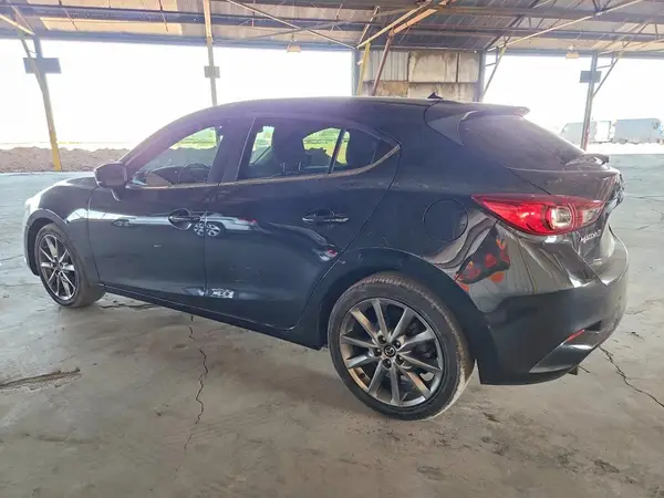 3MZBN1L34JM166944 2018 MAZDA 3 - Image 2