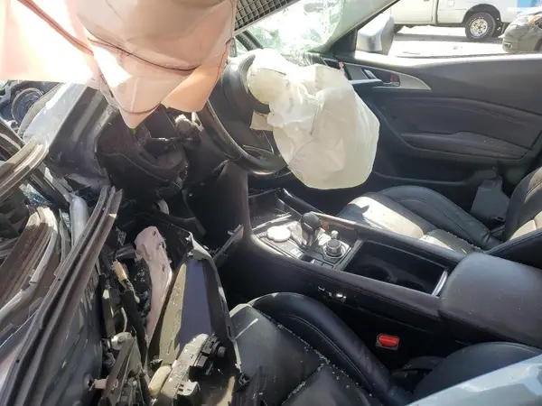 3MZBN1L34JM180603 2018 MAZDA 3 - Image 8