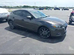 3MZBN1L34JM181265 2018 MAZDA 3