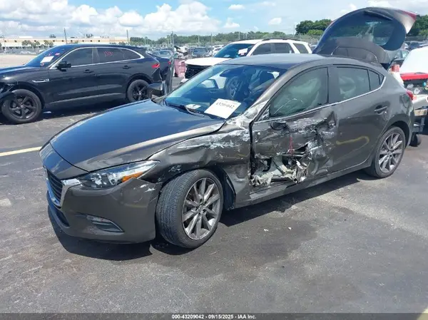 3MZBN1L34JM181265 2018 MAZDA 3 - Image 2