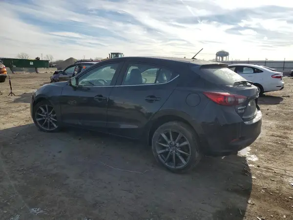 3MZBN1L34JM182027 2018 MAZDA 3 - Image 2