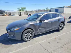 3MZBN1L34JM192041 2018 MAZDA 3