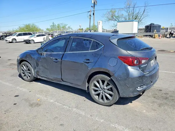 3MZBN1L34JM192041 2018 MAZDA 3 - Image 2