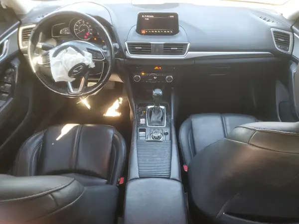 3MZBN1L34JM203958 2018 MAZDA 3 - Image 8