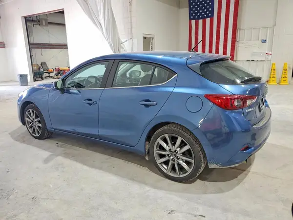 3MZBN1L34JM207069 2018 MAZDA 3 - Image 2
