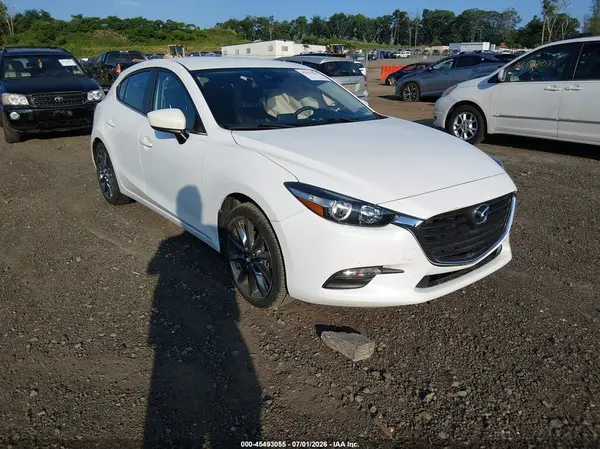 3MZBN1L34JM213664 2018 MAZDA 3 - Image 1