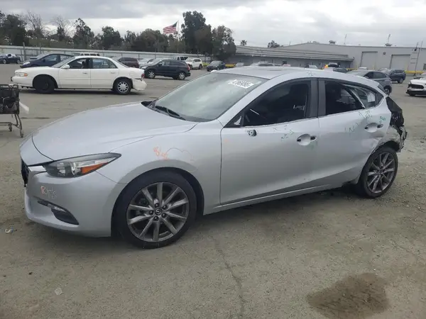3MZBN1L34JM225457 2018 MAZDA 3 - Image 1