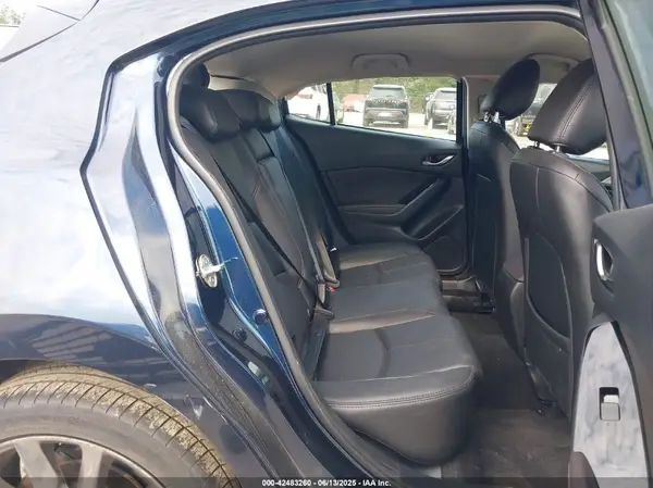 3MZBN1L34JM230660 2018 MAZDA 3 - Image 8