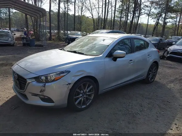 3MZBN1L34JM232540 2018 MAZDA 3 - Image 2