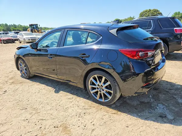 3MZBN1L34JM252531 2018 MAZDA 3 - Image 2