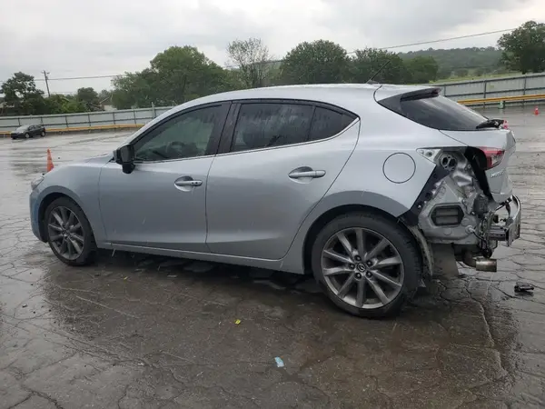 3MZBN1L34JM261505 2018 MAZDA 3 - Image 2