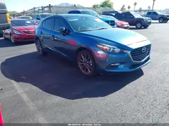 3MZBN1L34JM269653 2018 MAZDA 3