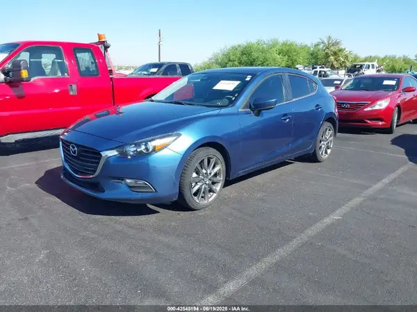 3MZBN1L34JM269653 2018 MAZDA 3 - Image 2