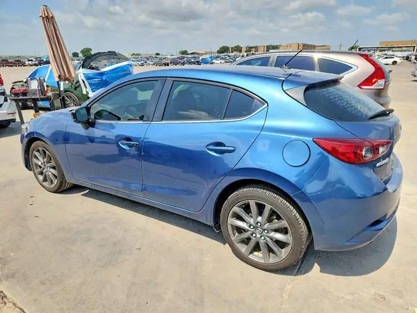 3MZBN1L34JM271578 2018 MAZDA 3 - Image 2
