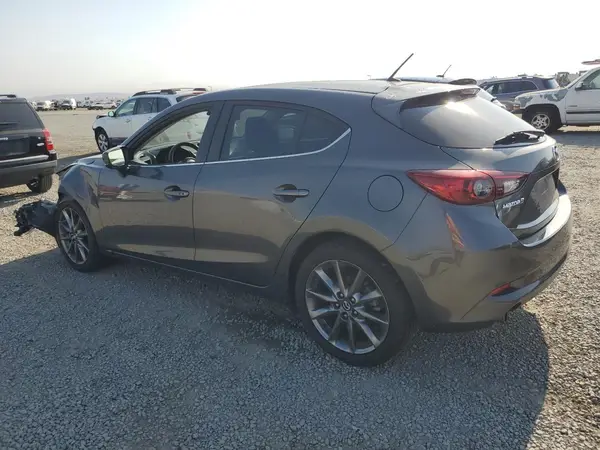 3MZBN1L34JM273363 2018 MAZDA 3 - Image 2