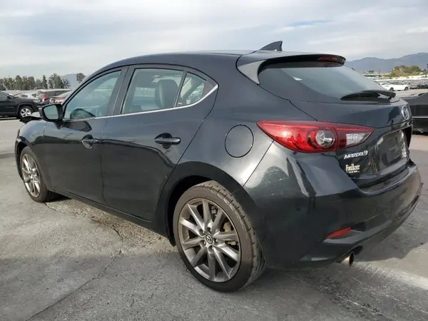 3MZBN1L35JM167875 2018 MAZDA 3 - Image 2