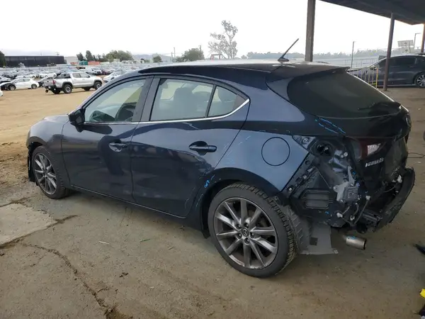 3MZBN1L35JM181744 2018 MAZDA 3 - Image 2