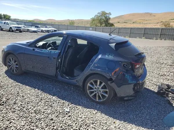 3MZBN1L35JM183610 2018 MAZDA 3 - Image 2