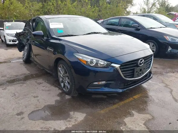 3MZBN1L35JM184370 2018 MAZDA 3 - Image 1