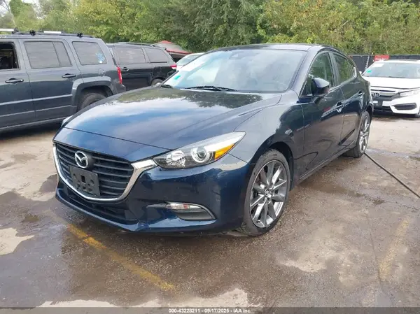 3MZBN1L35JM184370 2018 MAZDA 3 - Image 2
