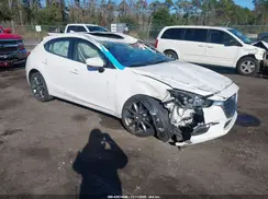 3MZBN1L35JM188189 2018 MAZDA 3
