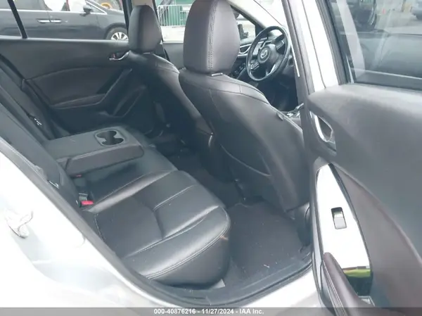 3MZBN1L35JM192470 2018 MAZDA 3 - Image 8
