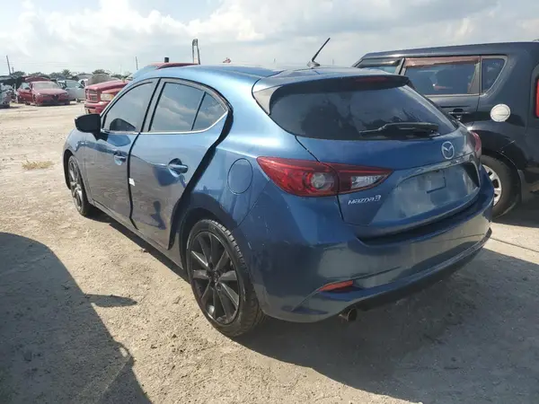 3MZBN1L35JM193716 2018 MAZDA 3 - Image 2