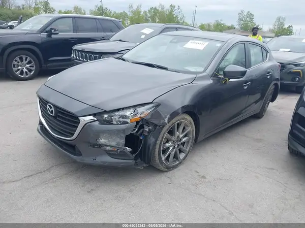 3MZBN1L35JM194669 2018 MAZDA 3 - Image 2