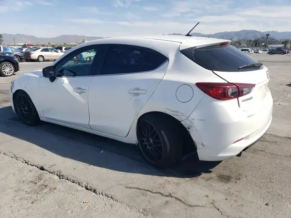 3MZBN1L35JM198818 2018 MAZDA 3 - Image 2