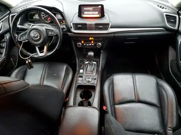 3MZBN1L35JM199015 2018 MAZDA 3 - Image 8