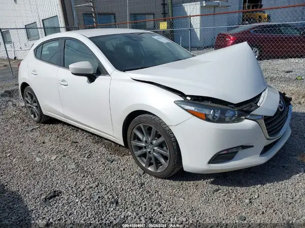 3MZBN1L35JM200339 2018 MAZDA 3 - Image 1