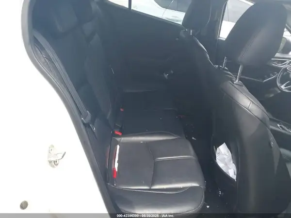 3MZBN1L35JM200969 2018 MAZDA 3 - Image 8