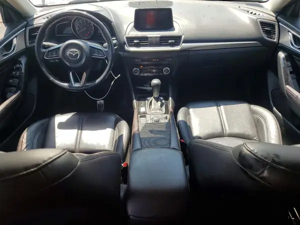 3MZBN1L35JM201569 2018 MAZDA 3 - Image 8