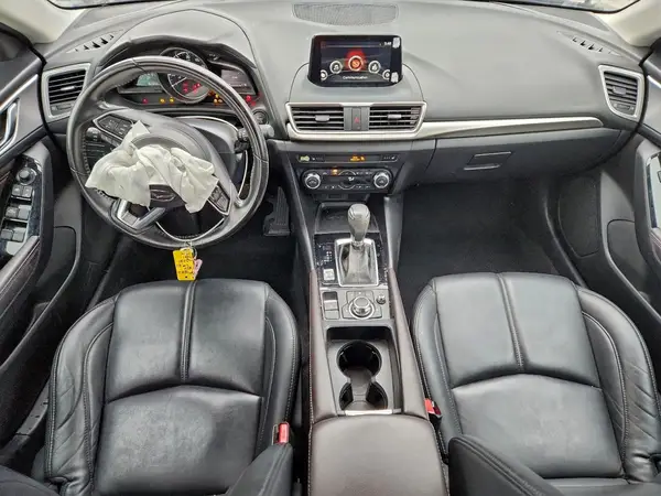 3MZBN1L35JM201815 2018 MAZDA 3 - Image 8